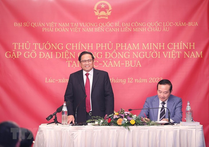 [Photo] Thủ tướng gặp gỡ cộng đồng người Việt Nam tại Luxembourg - Ảnh 5.