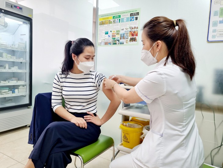 Những loại vaccine nào cần tiêm trước khi mang thai? - Ảnh 2.