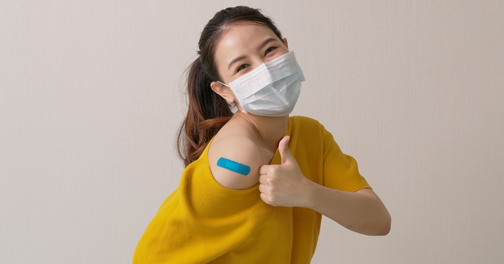 Vì sao người lớn cũng cần tiêm vaccine? - Ảnh 1.