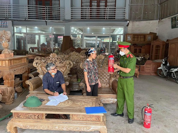 Công an Hà Nội hoàn thành trước kế hoạch Tổng kiểm tra PCCC, phạt tiền trên 71 tỷ đồng các cơ sở vi phạm - Ảnh 1. Công an Hà Nội hoàn thành trước kế hoạch Tổng kiểm tra PCCC, phạt tiền trên 71 tỷ đồng các cơ sở vi phạm - Ảnh 1.
