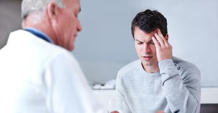 Điều trị bệnh này cần kết hợp chăm sóc nâng đỡ và dùng thuốc giảm đau dựa trên nguyên nhân gây bệnh.