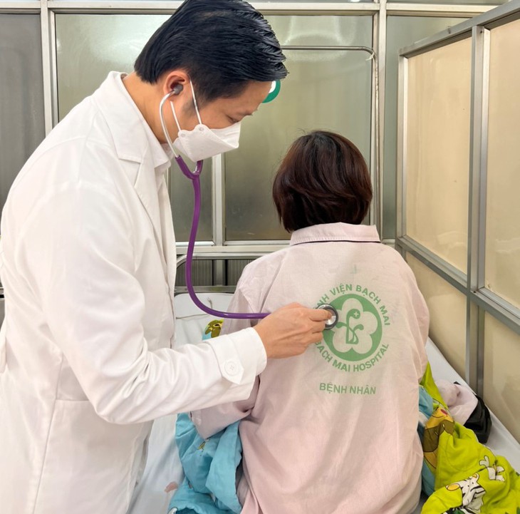 Khi lạnh cảnh giác với hội chứng Raynaud khiến ngón tay, chân xanh tím và đau buốt - Ảnh 2. Khi lạnh cảnh giác với hội chứng Raynaud khiến ngón tay, chân xanh tím và đau buốt - Ảnh 2.