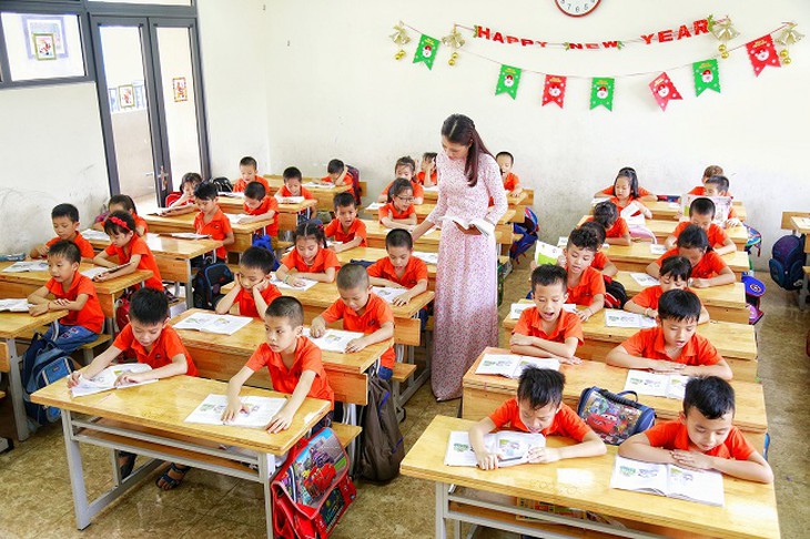 Chọn trường công hay tư - câu hỏi khiến phụ huynh "nhức đầu" mỗi mùa tuyển sinh - Ảnh 2.