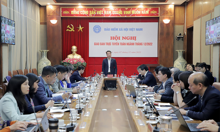 Tổng giám đốc BHXH Việt Nam: Chủ động phối hợp đảm bảo cung ứng thuốc, vật tư y tế cho KCB BHYT
- Ảnh 1. Tổng giám đốc BHXH Việt Nam: Chủ động phối hợp đảm bảo cung ứng thuốc, vật tư y tế cho KCB BHYT
- Ảnh 1.