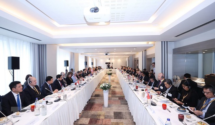 Thủ tướng Phạm Minh Chính dự Hội nghị Thượng đỉnh kinh doanh ASEAN-EU - Ảnh 3. Thủ tướng Phạm Minh Chính dự Hội nghị Thượng đỉnh kinh doanh ASEAN-EU - Ảnh 3.