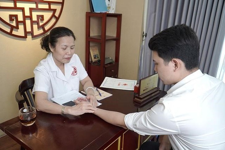 4 bài thuốc Đông y hỗ trợ cải thiện tình trạng yếu sinh lý nam giới - Ảnh 1.