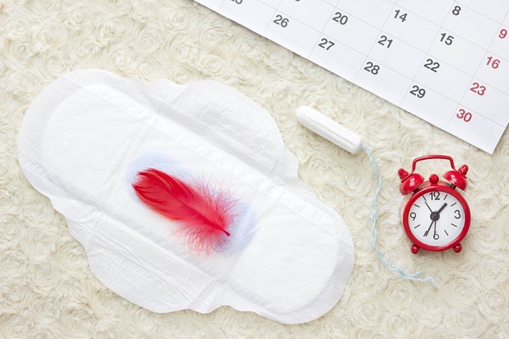 Tại sao kinh nguyệt ra ít và kéo dài? Đâu là giải pháp khắc phục? - Ảnh 1. Tại sao kinh nguyệt ra ít và kéo dài? Đâu là giải pháp khắc phục? - Ảnh 1.