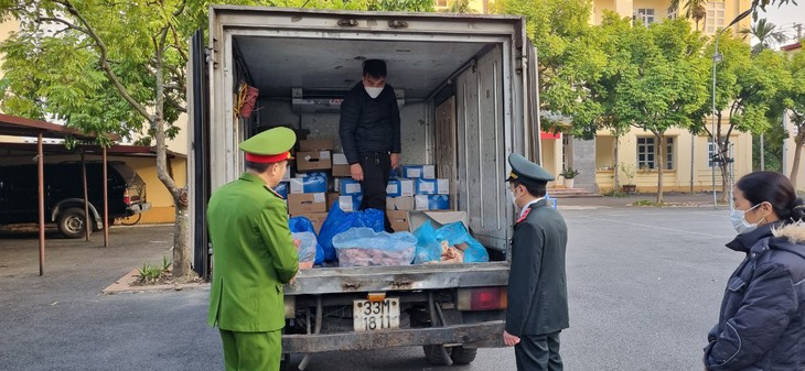 Phát hiện hơn 1 tấn sản phẩm động vật không rõ nguồn gốc, xuất xứ - Ảnh 1. Phát hiện hơn 1 tấn sản phẩm động vật không rõ nguồn gốc, xuất xứ - Ảnh 1.