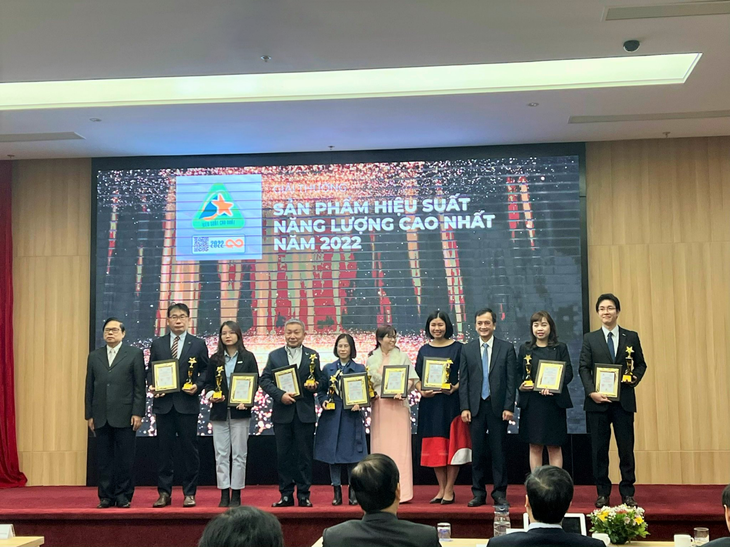 Bình nước nóng Kangaroo xuất sắc đạt giải "Hiệu suất năng lượng cao nhất 2022" - Ảnh 3.