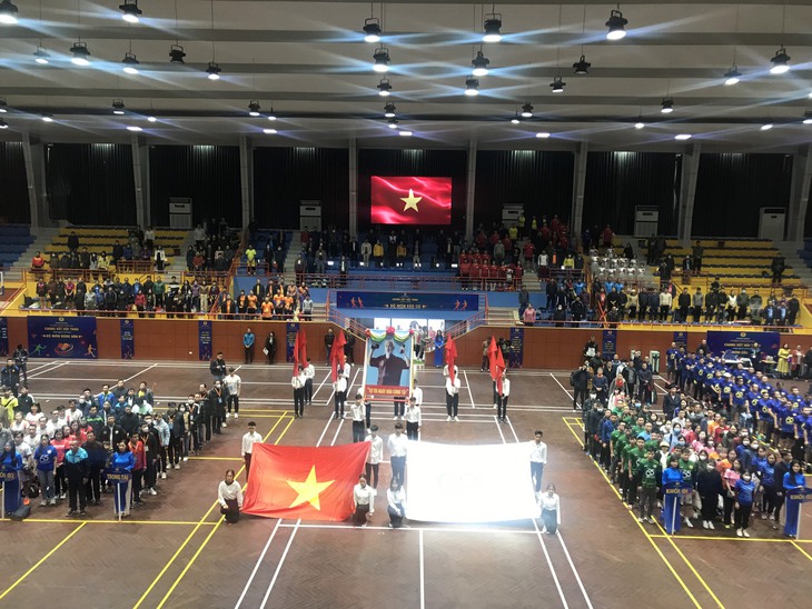 "Khỏe để bảo vệ, chăm sóc và nâng cao sức khỏe nhân dân tốt hơn" - Ảnh 1. "Khỏe để bảo vệ, chăm sóc và nâng cao sức khỏe nhân dân tốt hơn" - Ảnh 1.