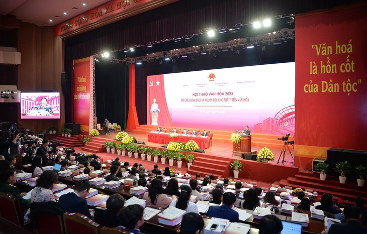 Khai mạc Hội thảo Văn hóa 2022 'Thể chế, chính sách và nguồn lực cho phát triển văn hóa' - Ảnh 5. Khai mạc Hội thảo Văn hóa 2022 'Thể chế, chính sách và nguồn lực cho phát triển văn hóa' - Ảnh 5.
