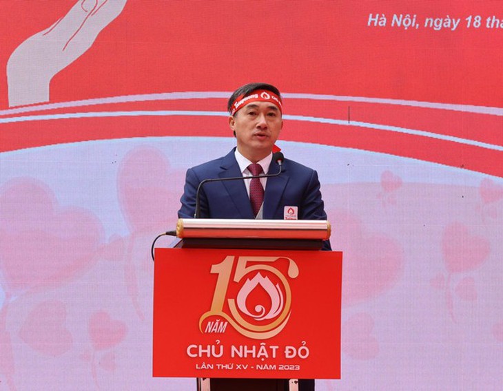 Thứ trưởng Bộ Y tế kêu gọi những người khỏe mạnh hãy tham gia hiến máu cứu người - Ảnh 1. Thứ trưởng Bộ Y tế kêu gọi những người khỏe mạnh hãy tham gia hiến máu cứu người - Ảnh 1.