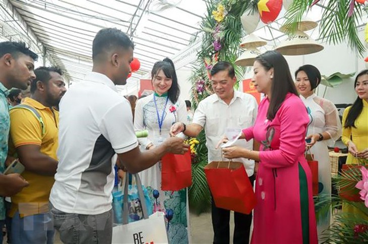 Dấu ấn Việt Nam trong Ngày Quốc tế Người di cư tại Singapore - Ảnh 1. Dấu ấn Việt Nam trong Ngày Quốc tế Người di cư tại Singapore - Ảnh 1.
