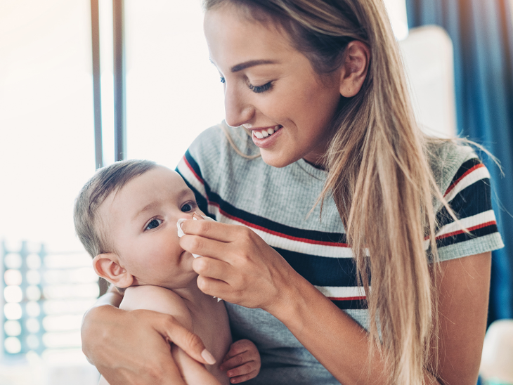 Giải pháp hay cho bé khi sổ mũi, cảm cúm, đau họng - Ảnh 2. Giải pháp hay cho bé khi sổ mũi, cảm cúm, đau họng - Ảnh 2.