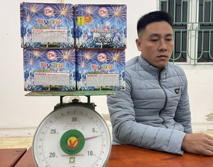 Liên tiếp bắt giữ thành công nhiều đối tượng tàng trữ pháo nổ trái phép - Ảnh 1.