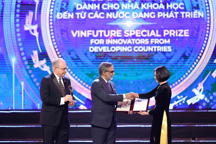 Vinfuture 2022 vinh danh 4 công trình khoa học “hồi sinh và tái thiết” thế giới  - Ảnh 5.