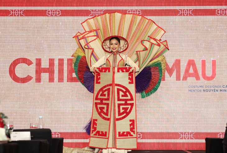 Hoa hậu Ngọc Châu mang "Chiếu Cà Mau" đến Miss Universe 2022 - Ảnh 1.