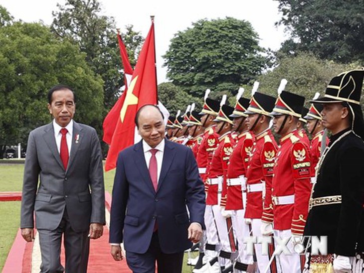 Lễ đón Chủ tịch nước Nguyễn Xuân Phúc thăm cấp Nhà nước tới Indonesia