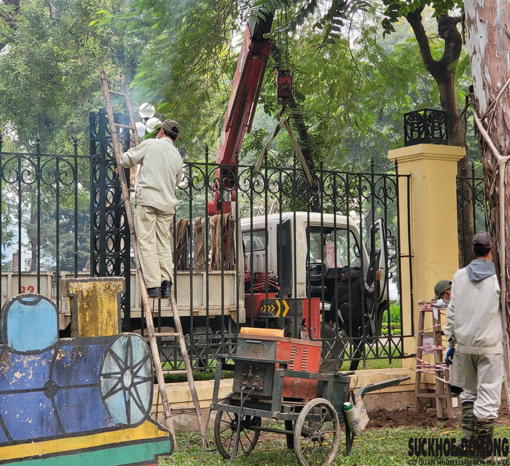 Công viên Thống Nhất tiến hành hạ thấp hàng rào tạo không gian mở với tuyến phố đi bộ Trần Nhân Tông - Ảnh 3. Công viên Thống Nhất tiến hành hạ thấp hàng rào tạo không gian mở với tuyến phố đi bộ Trần Nhân Tông - Ảnh 3.