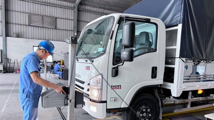 Đăng kiểm bố trí làm thêm giờ đáp ứng nhu cầu tăng cao dịp cuối năm - Ảnh 1. Đăng kiểm bố trí làm thêm giờ đáp ứng nhu cầu tăng cao dịp cuối năm - Ảnh 1.