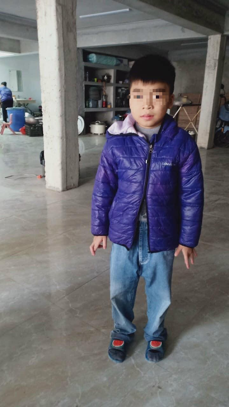 Xác minh nghi vấn mẹ mang con nhỏ gửi vào chùa vì bố dượng không cho nuôi - Ảnh 1. Xác minh nghi vấn mẹ mang con nhỏ gửi vào chùa vì bố dượng không cho nuôi - Ảnh 1.