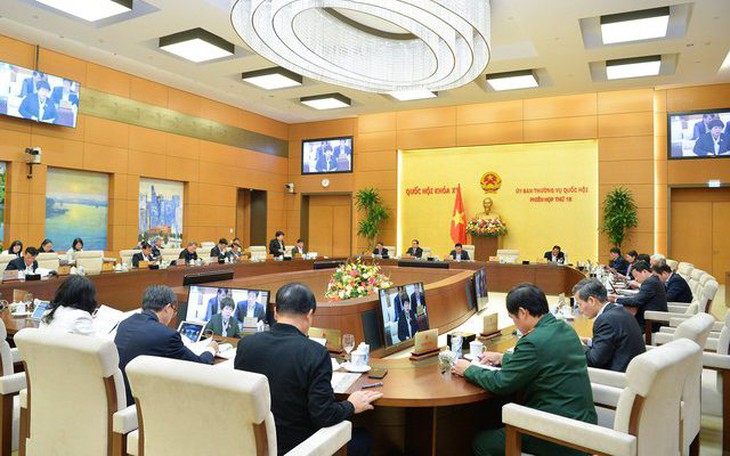 Khẩn trương nghiên cứu tiếp thu, giải trình và chỉnh lý dự thảo Luật Khám bệnh, chữa bệnh (sửa đổi)
