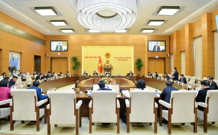 UBTVQH nhất trí về sự cần thiết với đề xuất cho phép tiếp tục sử dụng giấy đăng ký lưu hành thuốc - Ảnh 1. UBTVQH nhất trí về sự cần thiết với đề xuất cho phép tiếp tục sử dụng giấy đăng ký lưu hành thuốc - Ảnh 1.