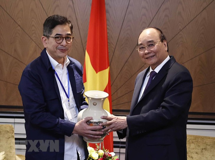 Hình ảnh hoạt động của Chủ tịch nước Nguyễn Xuân Phúc tại Indonesia - Ảnh 3.