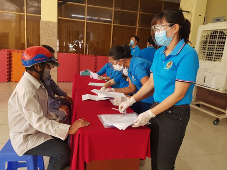 BHXH Việt Nam hướng dẫn chi trả trợ cấp thất nghiệp qua dịch vụ công trực tuyến
- Ảnh 1.