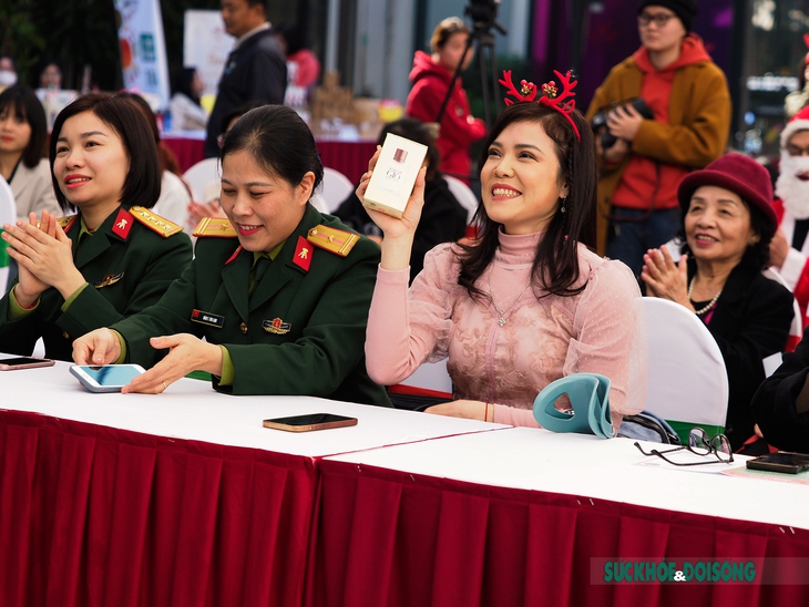 Hoa khôi vầng trăng khuyết Bế Thị Băng làm đại sứ trong ngày hội Mottainai Giáng Sinh 2022 - Ảnh 6. Hoa khôi vầng trăng khuyết Bế Thị Băng làm đại sứ trong ngày hội Mottainai Giáng Sinh 2022 - Ảnh 6.