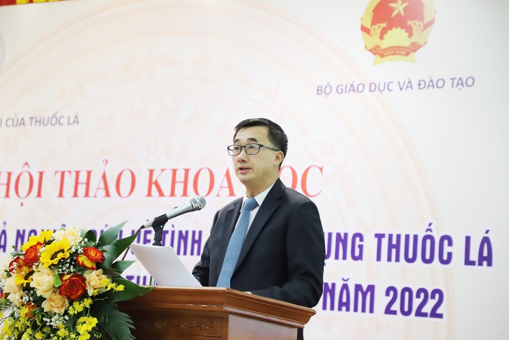 Báo động thực trạng hút thuốc lá điện tử và nung nóng trong giới trẻ gia tăng: Hiểm họa với sức khỏe - Ảnh 1. Báo động thực trạng hút thuốc lá điện tử và nung nóng trong giới trẻ gia tăng: Hiểm họa với sức khỏe - Ảnh 1.