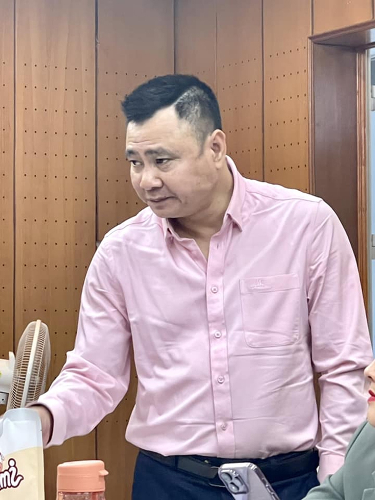 Ảnh hiếm hậu trường Táo quân 2023: Khán giả bật cười biểu cảm của "táo bà" Vân Dung - Ảnh 9. Ảnh hiếm hậu trường Táo quân 2023: Khán giả bật cười biểu cảm của "táo bà" Vân Dung - Ảnh 9.