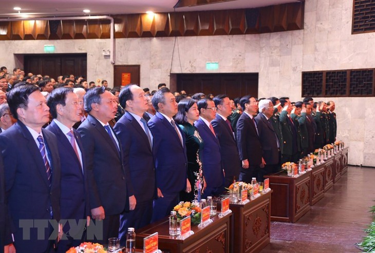 Lễ kỷ niệm 50 năm Chiến thắng Hà Nội-Điện Biên Phủ trên không - Ảnh 2.