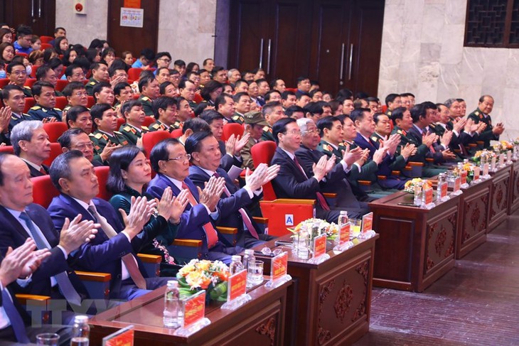 Lễ kỷ niệm 50 năm Chiến thắng Hà Nội-Điện Biên Phủ trên không - Ảnh 3.