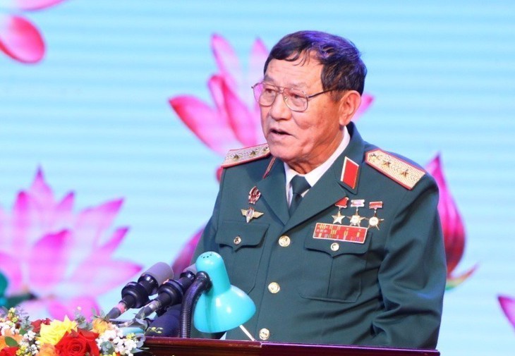 Lễ kỷ niệm 50 năm Chiến thắng Hà Nội-Điện Biên Phủ trên không - Ảnh 6.