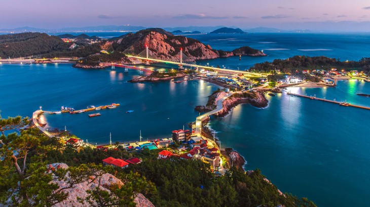 Vịnh Lan Hạ và Đà Lạt lọt top 18 điểm đến đẹp ở châu Á ít người biết tới - Ảnh 17.