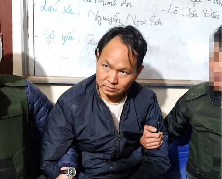 Nghi phạm vận chuyển 22 bánh ma túy, dùng súng chống trả công an đối mặt với nhiều tội danh - Ảnh 3. Nghi phạm vận chuyển 22 bánh ma túy, dùng súng chống trả công an đối mặt với nhiều tội danh - Ảnh 3.