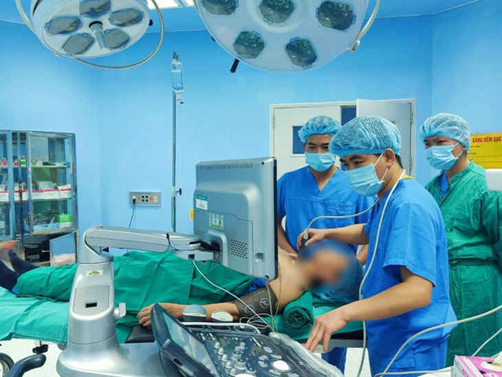 Chuyển giao kỹ thuật điều trị nhân giáp lành tính bằng RFA và Vi sóng - Ảnh 1.
