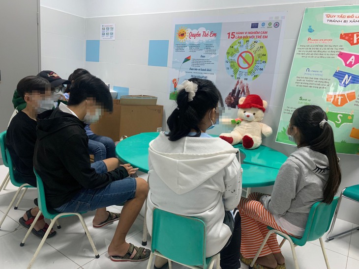 Báo động tình trạng trẻ nhiễm HIV bỏ thuốc điều trị và quan hệ tình dục không an toàn - Ảnh 4. Báo động tình trạng trẻ nhiễm HIV bỏ thuốc điều trị và quan hệ tình dục không an toàn - Ảnh 4.