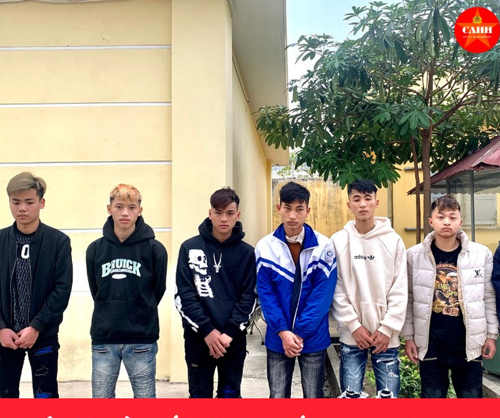 Bắt 'băng cướp thiếu niên' cướp xe máy ngay khi bán - Ảnh 1.