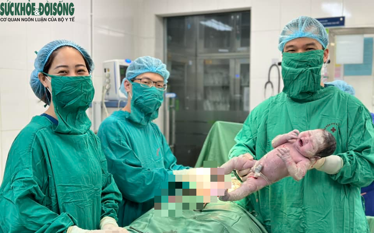 Bác sĩ "bó tay" khi thai phụ tiền sản giật nặng không chịu mổ vì kiêng mùng 1