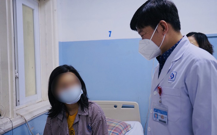 Viêm não tự miễn khiến thiếu nữ 16 tuổi co giật, phải thay huyết tương 10 lần