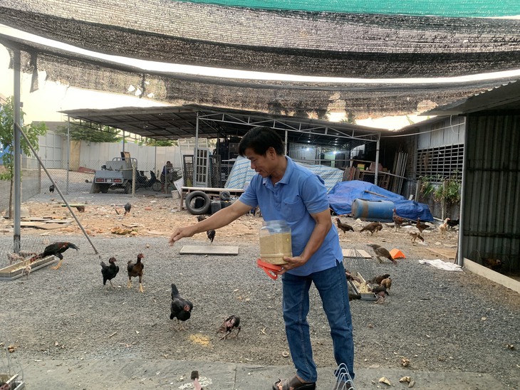 Hai chủ trọ tên Tâm tổ chức tất niên và Tết ấm áp cho công nhân - Ảnh 1. Hai chủ trọ tên Tâm tổ chức tất niên và Tết ấm áp cho công nhân - Ảnh 1.