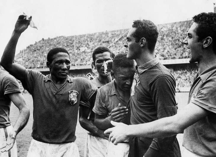 Cuộc đời Vua bóng đá Pele qua ảnh - Ảnh 8.