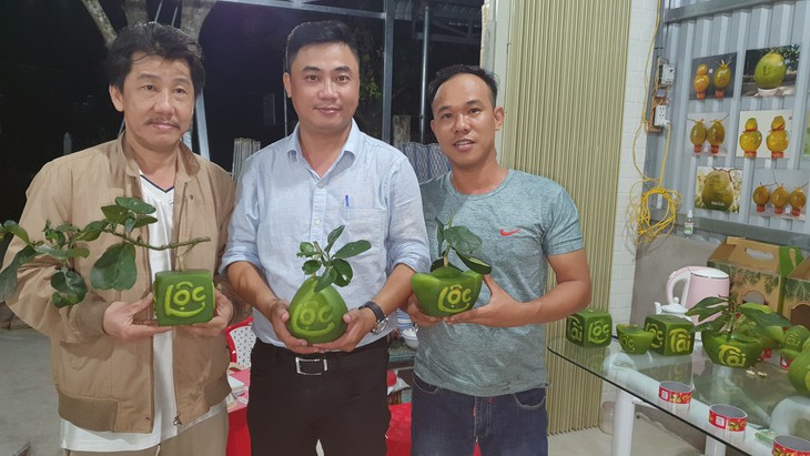 Những lưu ý khi chọn trái cây tạo hình chưng Tết - Ảnh 2. Những lưu ý khi chọn trái cây tạo hình chưng Tết - Ảnh 2.