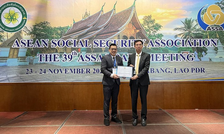 BHXH Việt Nam được ASSA trao giải thưởng Thực tiễn hiệu quả
- Ảnh 1. BHXH Việt Nam được ASSA trao giải thưởng Thực tiễn hiệu quả
- Ảnh 1.