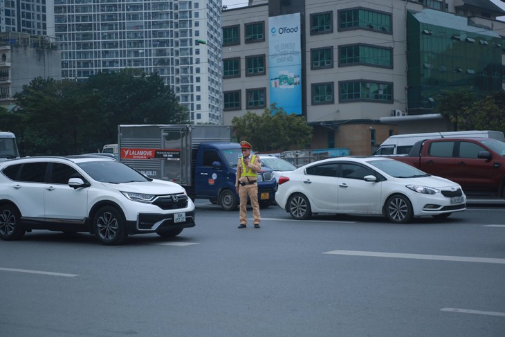 Hơn 2.500 tài xế có nồng độ cồn và vi phạm tốc độ trong ngày đầu nghỉ Tết Dương lịch - Ảnh 2. Hơn 2.500 tài xế có nồng độ cồn và vi phạm tốc độ trong ngày đầu nghỉ Tết Dương lịch - Ảnh 2.