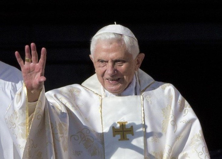 Vatican thông báo cựu Giáo hoàng Benedict XVI qua đời ở tuổi 95 - Ảnh 1.