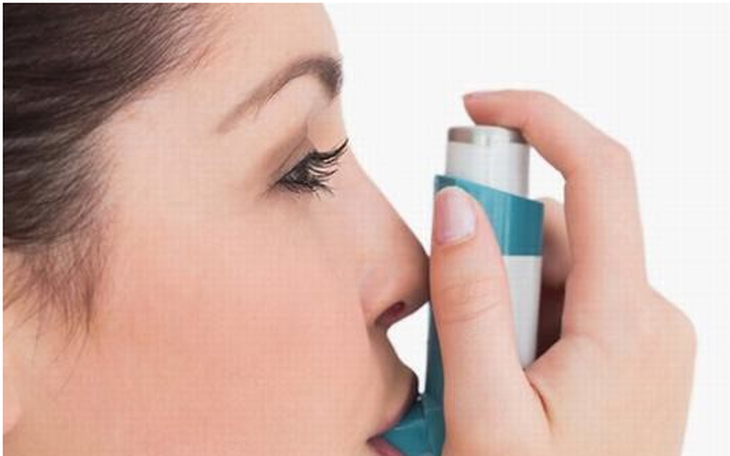 Người bệnh COPD cảm giác có đờm, rất khó khạc, phải làm sao?