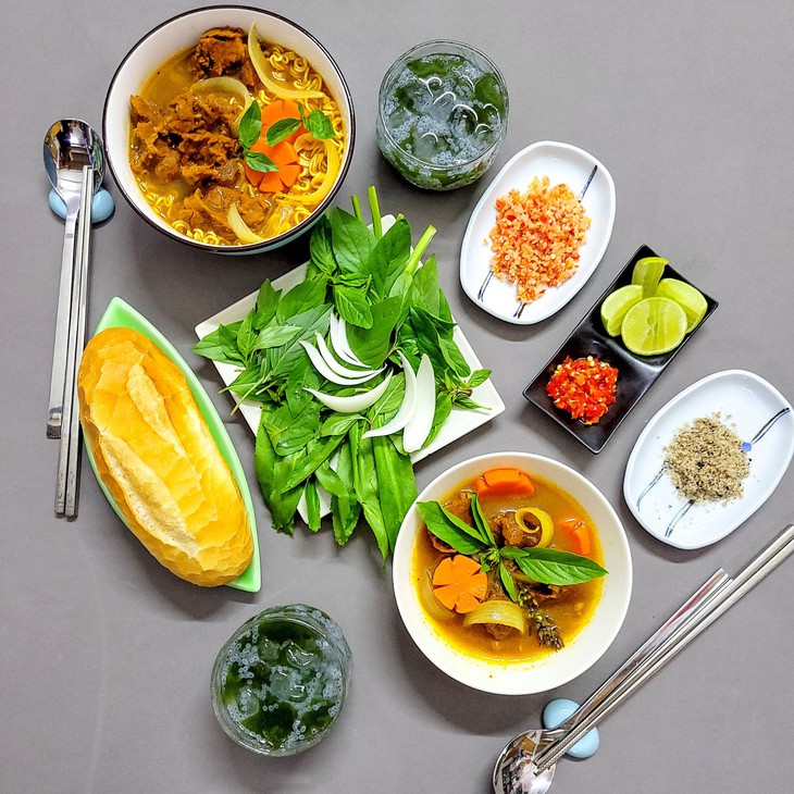 Mâm cơm ngày Tết 2023: 100 mâm cơm ba miền Bắc – Trung – Nam đẹp như tranh khiến ai cũng trầm trồ - Ảnh 31. Mâm cơm ngày Tết 2023: 100 mâm cơm ba miền Bắc – Trung – Nam đẹp như tranh khiến ai cũng trầm trồ - Ảnh 31.